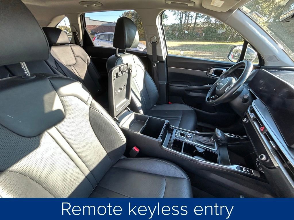 Used 2025 Kia Sorento S w/ Panoramic Sunroof Package image 28