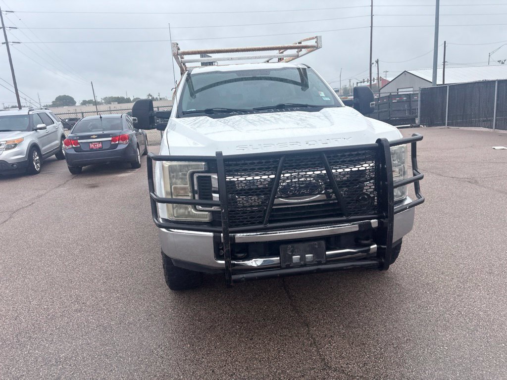 Used 2017 Ford F250 XL w/ STX Appearance Package AWD/4WD image 2