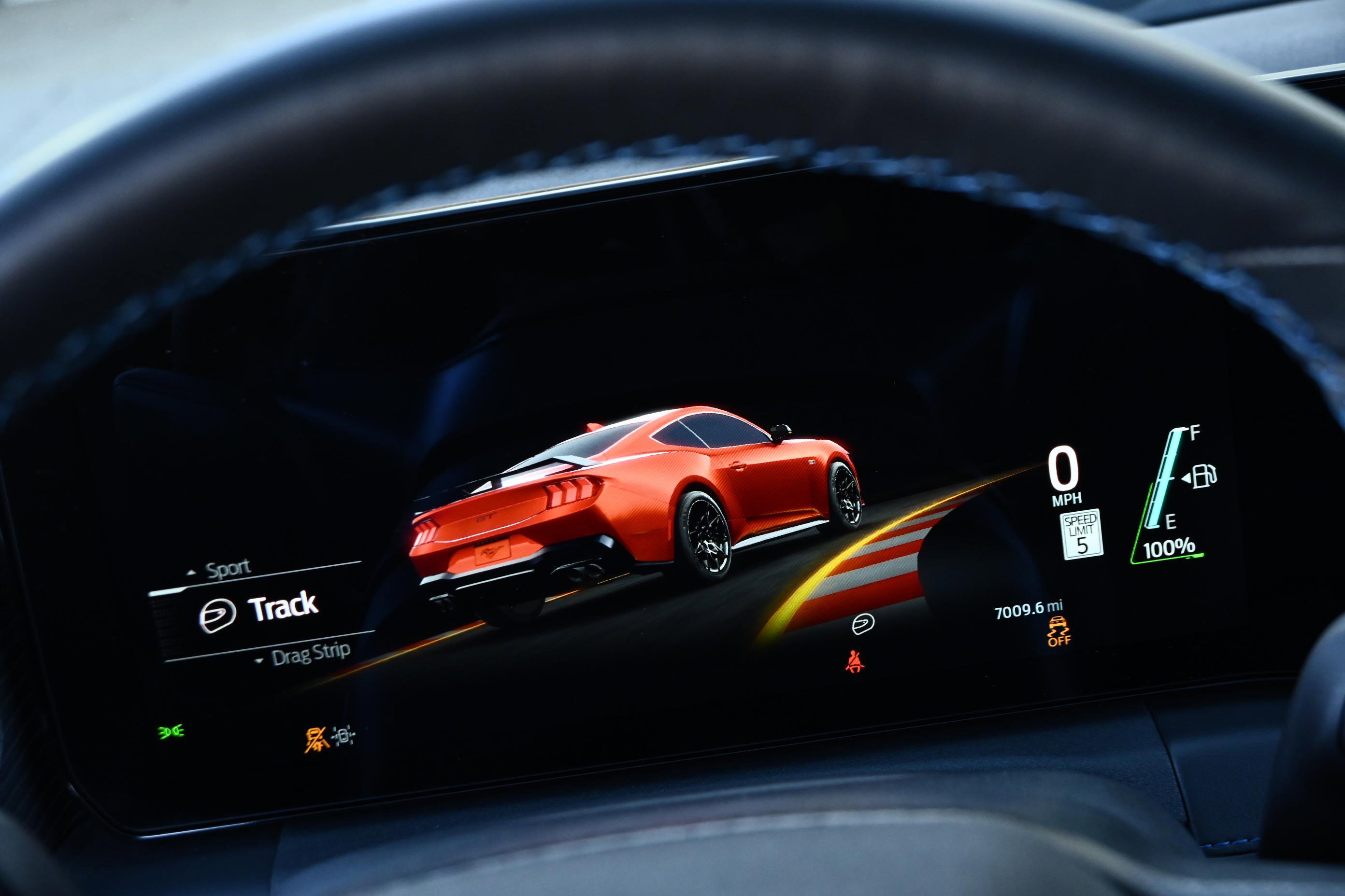 Used 2025 Ford Mustang Dark Horse image 42