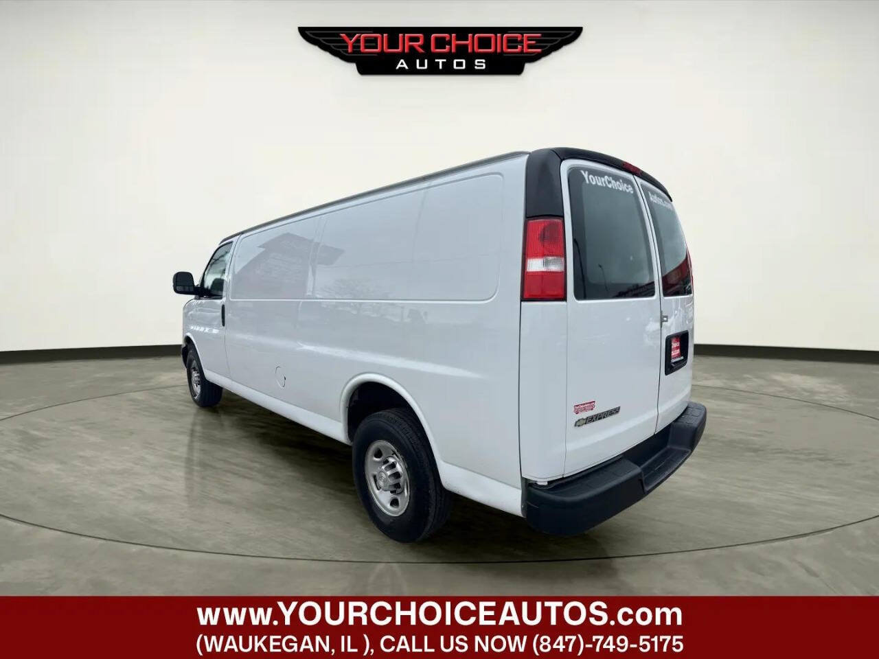 Used 2020 Chevrolet Express 2500 Extended w/ Driver Convenience Package RWD image 3