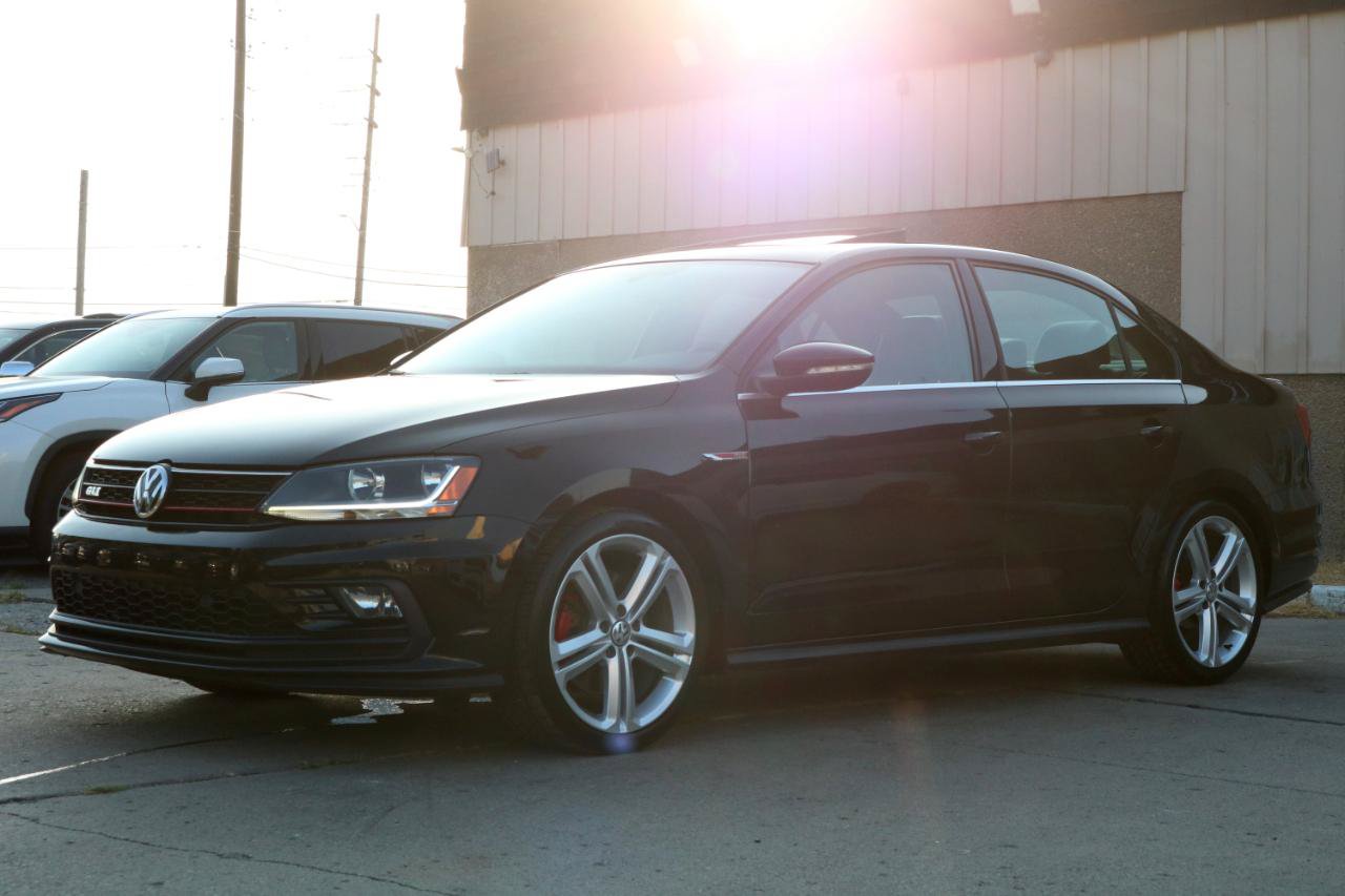 Used 2017 Volkswagen Jetta GLI FWD image 13
