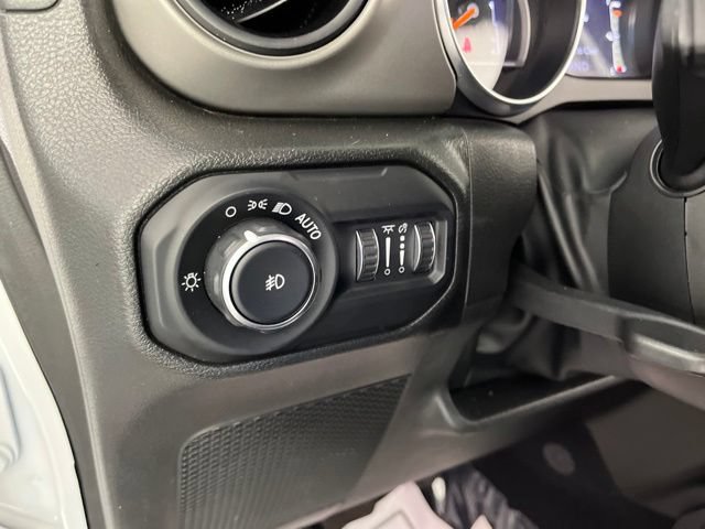 Used 2022 Jeep Wrangler Unlimited Sport AWD/4WD image 32