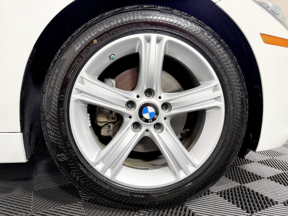 Used 2015 BMW 328i Sedan RWD image 25