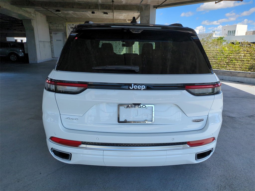 New 2025 Jeep Grand Cherokee Summit image 6
