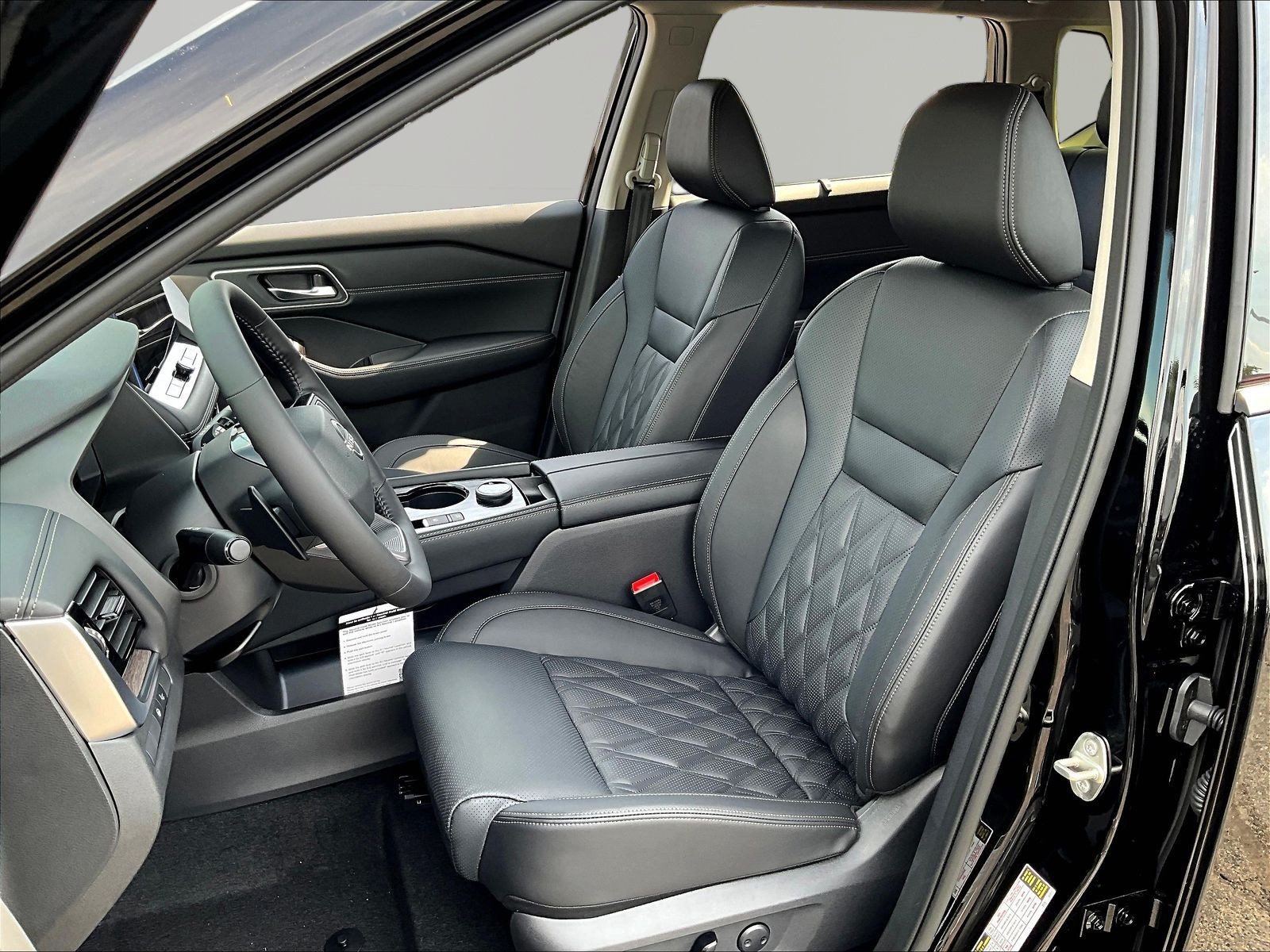 New 2026 Nissan Rogue Platinum w/ Platinum Premium Package AWD/4WD image 17