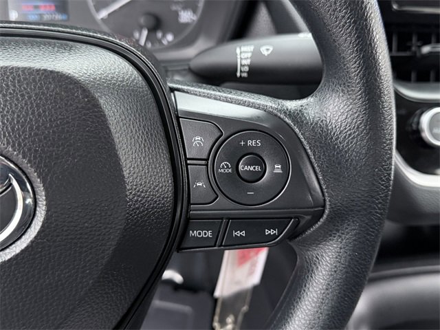 Certified 2025 Toyota Corolla LE image 28