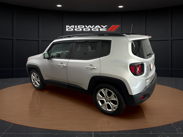 Used 2019 Jeep Renegade Latitude FWD image 3