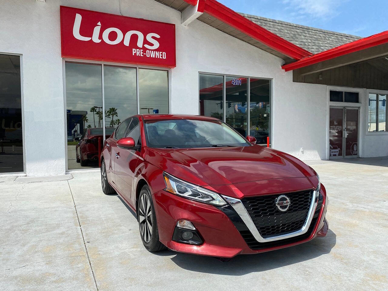 Used 2019 Nissan Altima 2.5 SV image 6