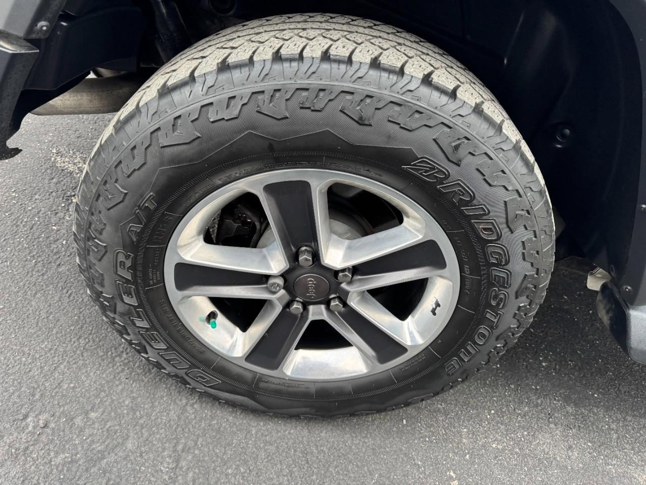 Used 2019 Jeep Wrangler Unlimited Sahara w/ Dual Top Group image 10