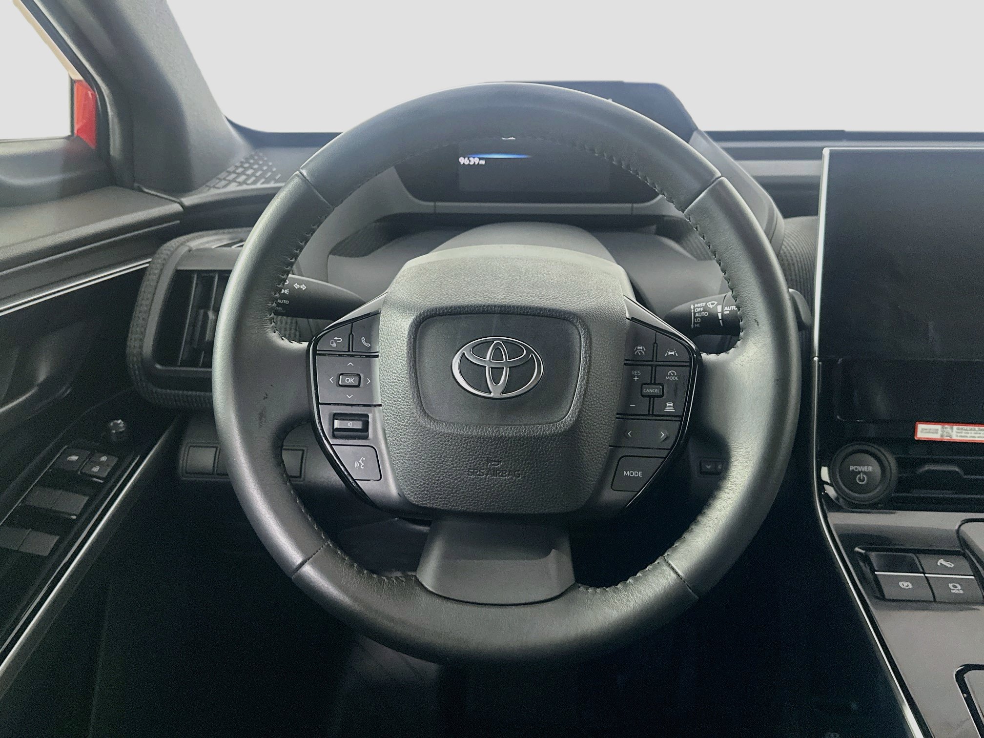 Used 2025 Toyota bZ4X FWD image 18