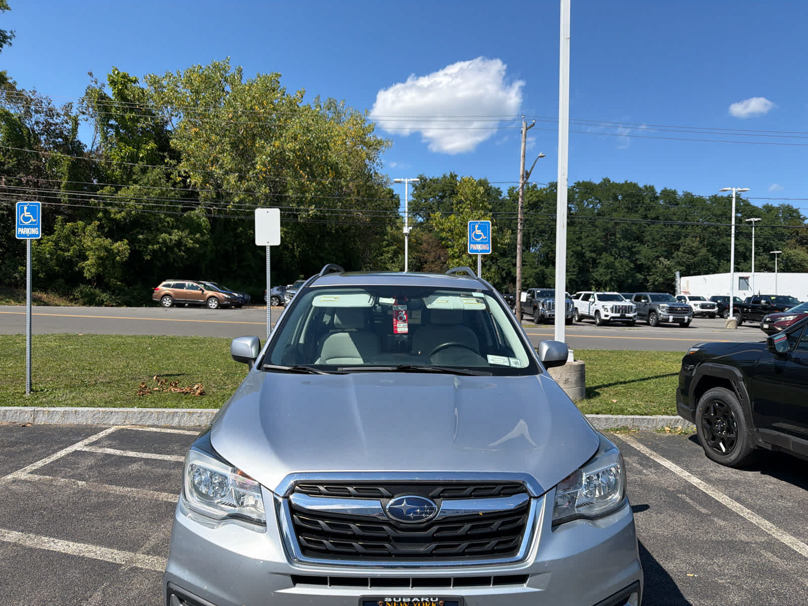 Used 2017 Subaru Forester 2.5i Premium w/ All-Weather Package AWD/4WD image 11