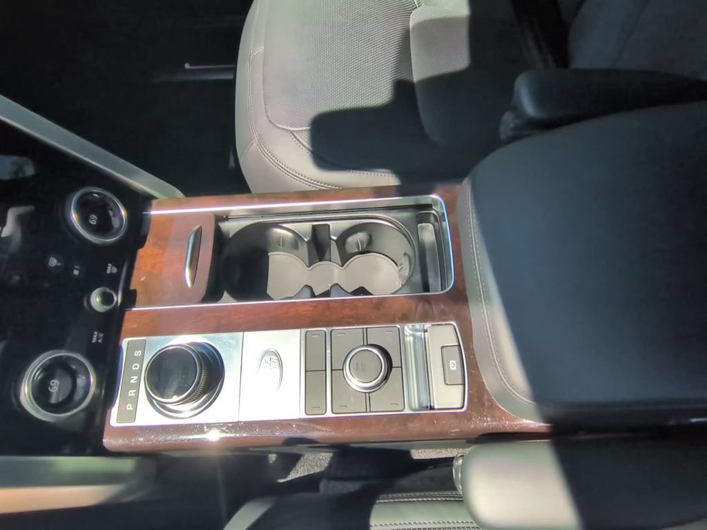 Used 2020 Land Rover Range Rover HSE AWD/4WD image 17