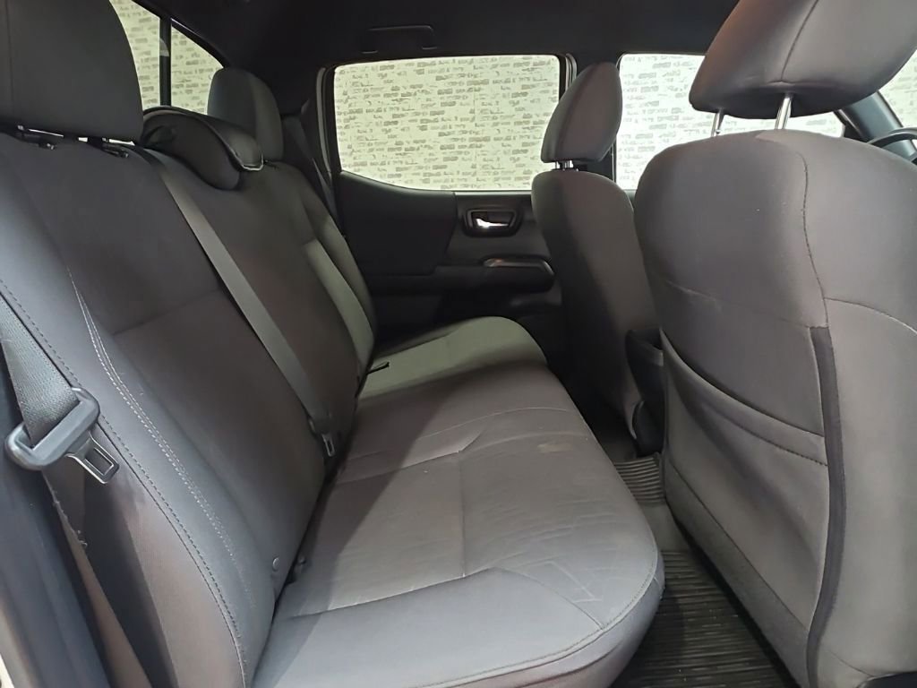 Used 2019 Toyota Tacoma TRD Off-Road image 10