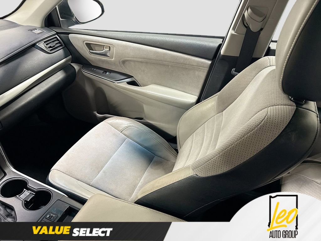 Used 2016 Toyota Camry XSE FWD image 22