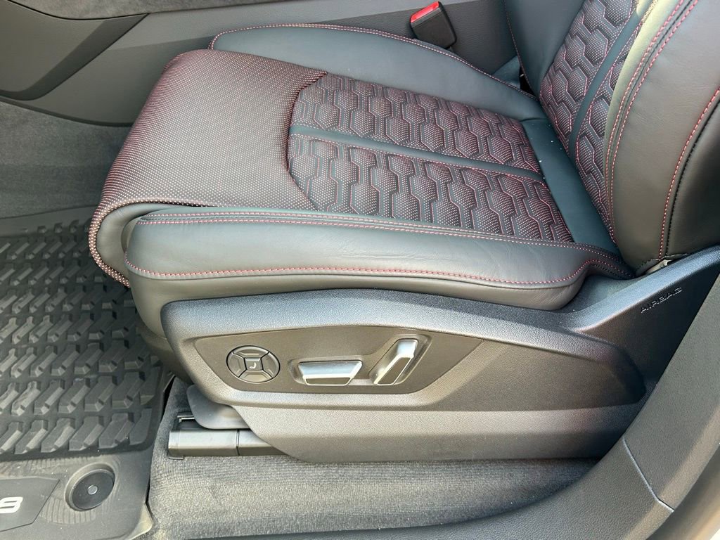 New 2026 Audi RS Q8 performance image 17