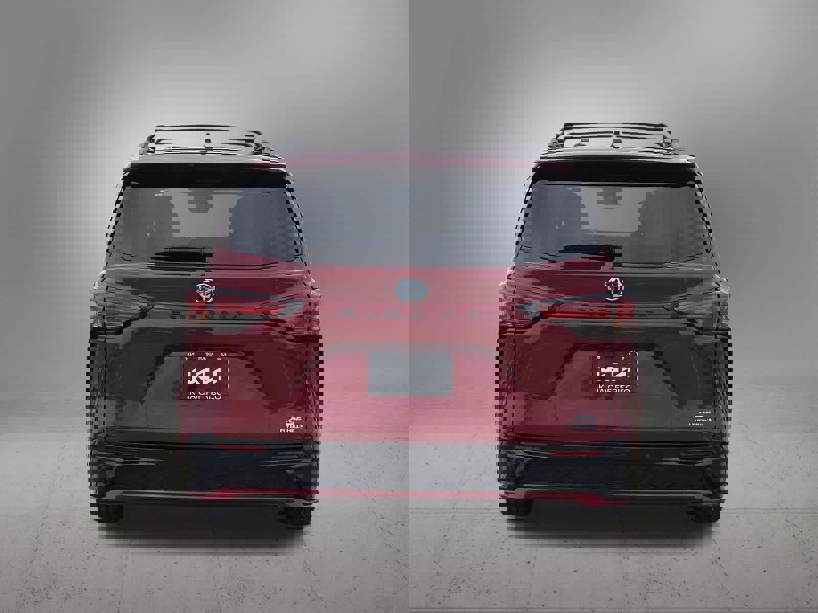 Used 2022 Toyota Sienna XSE w/ XSE Plus Package FWD image 5