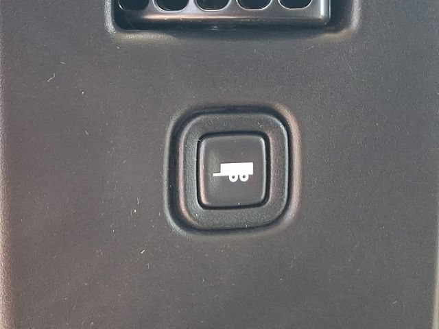 Used 2026 Chevrolet Express 3500 w/ Driver Convenience Package RWD image 14