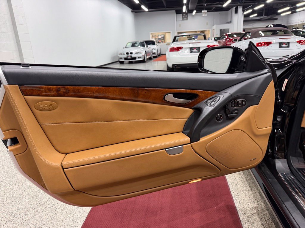 Used 2012 Mercedes-Benz SL 550 image 25