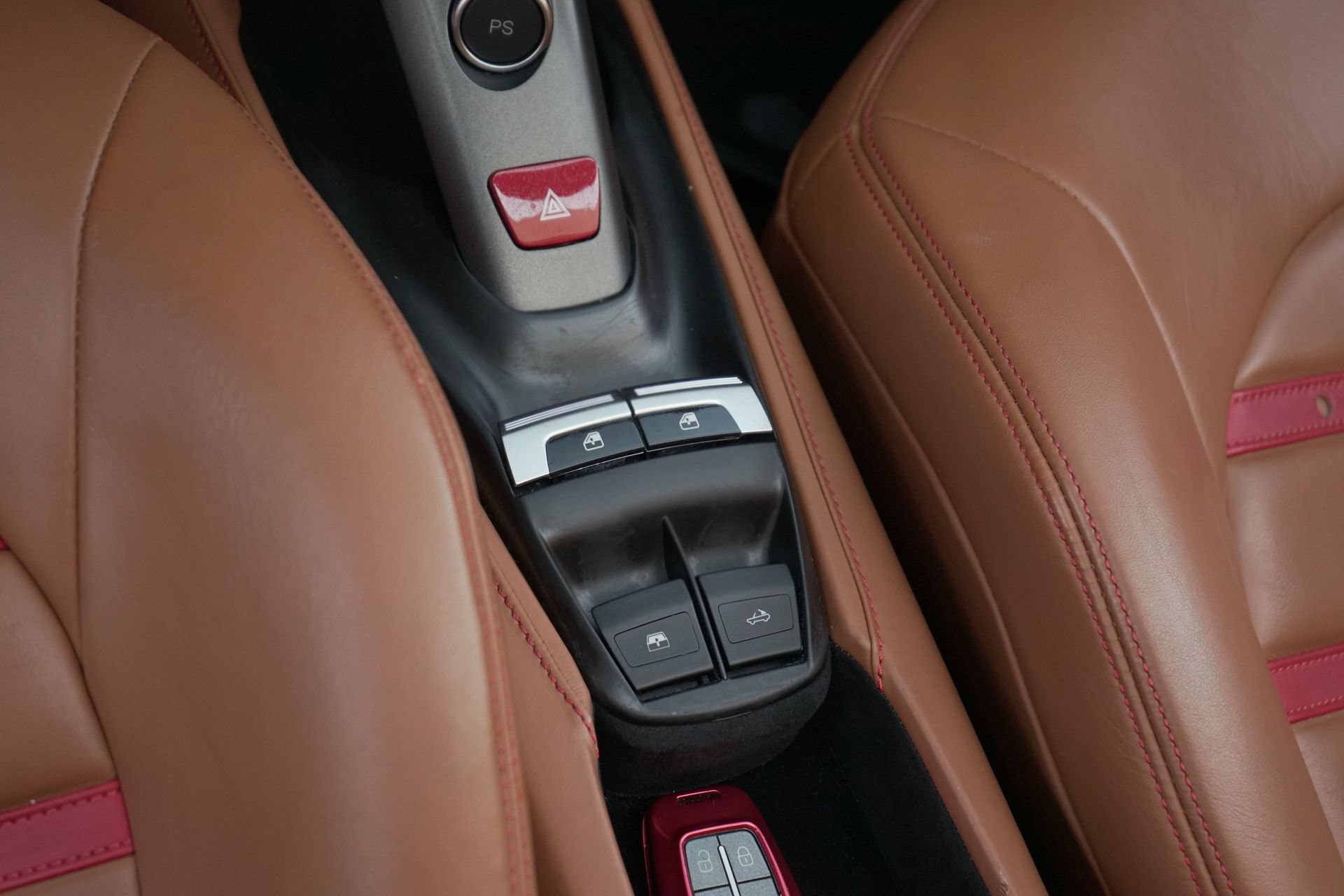 Used 2018 Ferrari 488 Spider RWD image 17