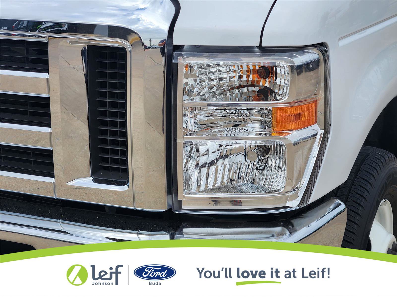 Used 2023 Ford E-450 and Econoline 450 Super Duty w/ Power Windows & Locks Group RWD image 5