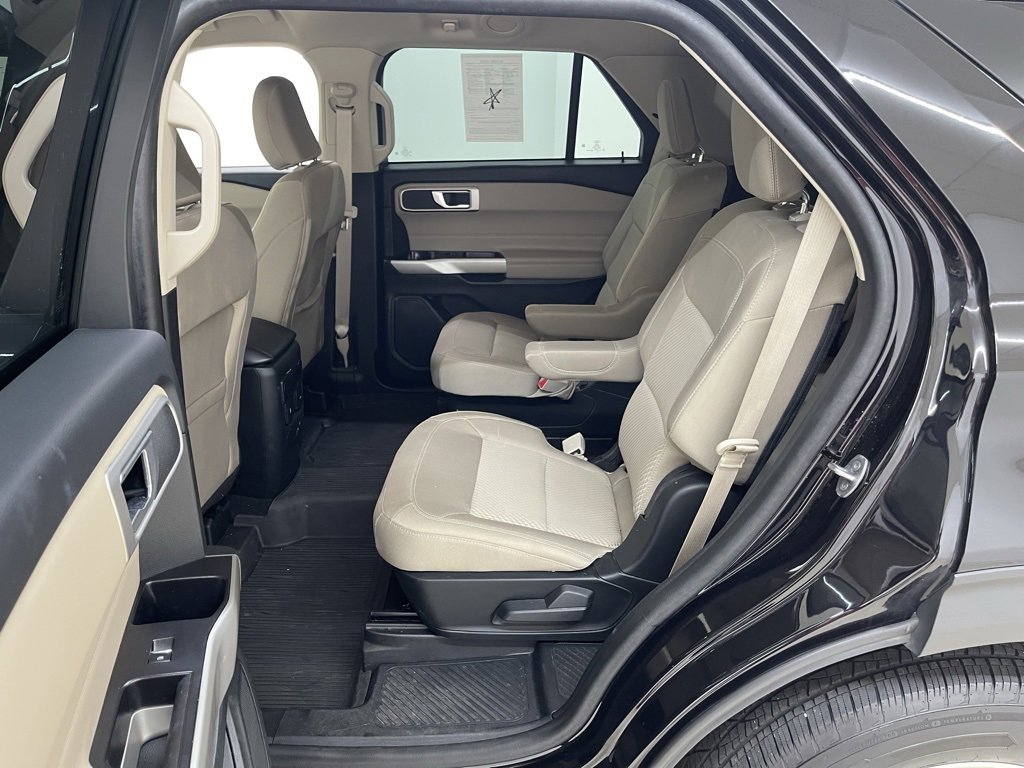 Used 2023 Ford Explorer XLT image 19
