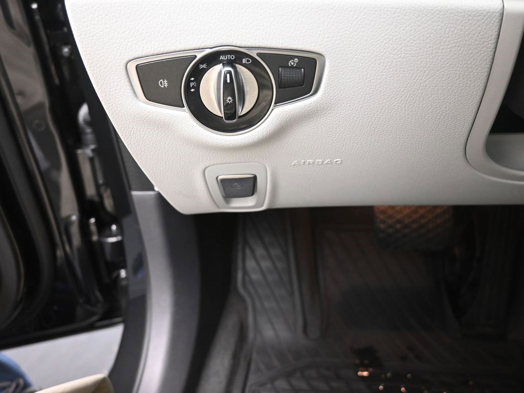 Used 2023 Mercedes-Benz E 350 Sedan image 16