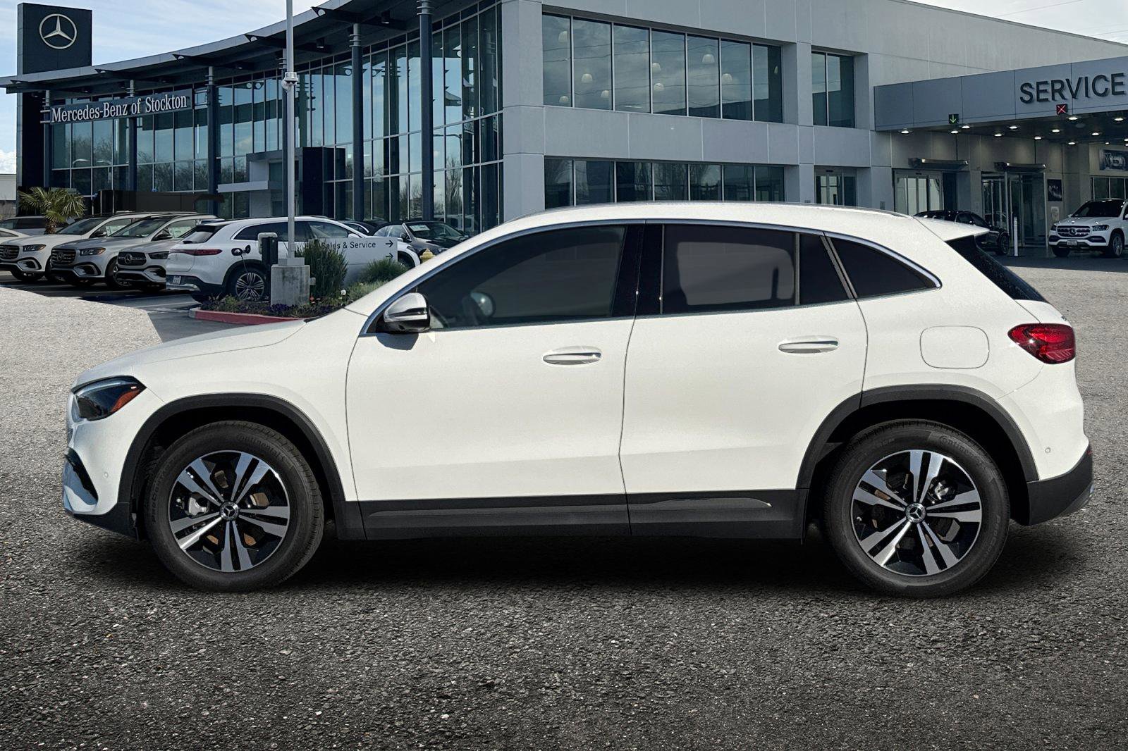 Certified 2025 Mercedes-Benz GLA 250 4MATIC image 7