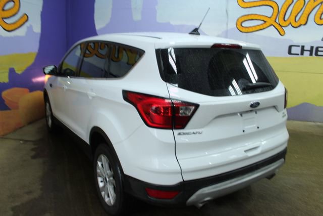 Used 2019 Ford Escape SE w/ Ford Safe & Smart Package image 6