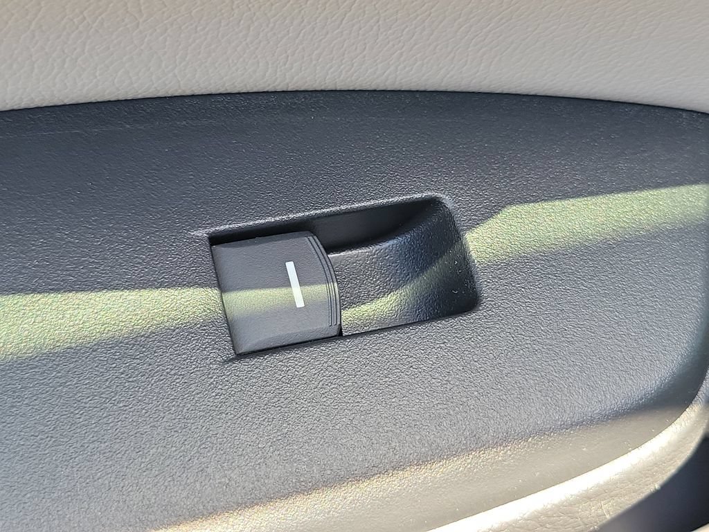 Used 2017 Honda CR-V EX-L image 17