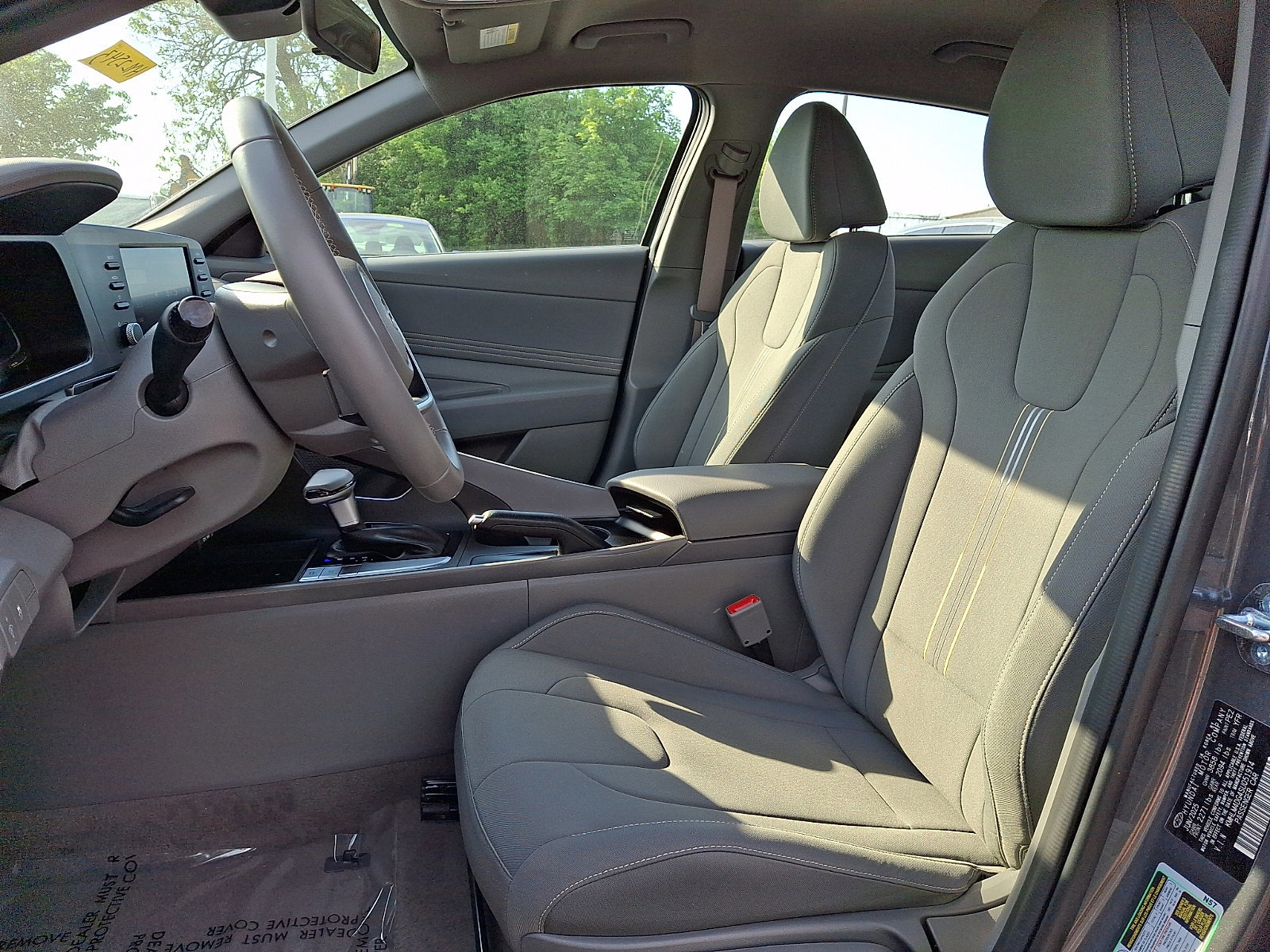 Certified 2025 Hyundai Elantra Sport FWD image 13