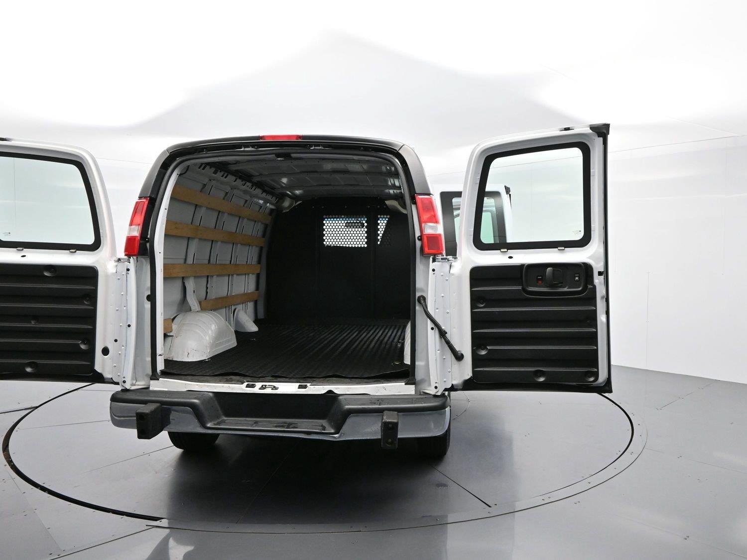 Used 2024 GMC Savana 2500 w/ Driver Convenience Package RWD image 34