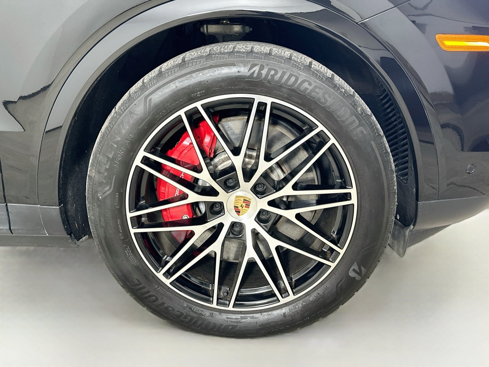 Certified 2025 Porsche Cayenne S AWD/4WD image 10
