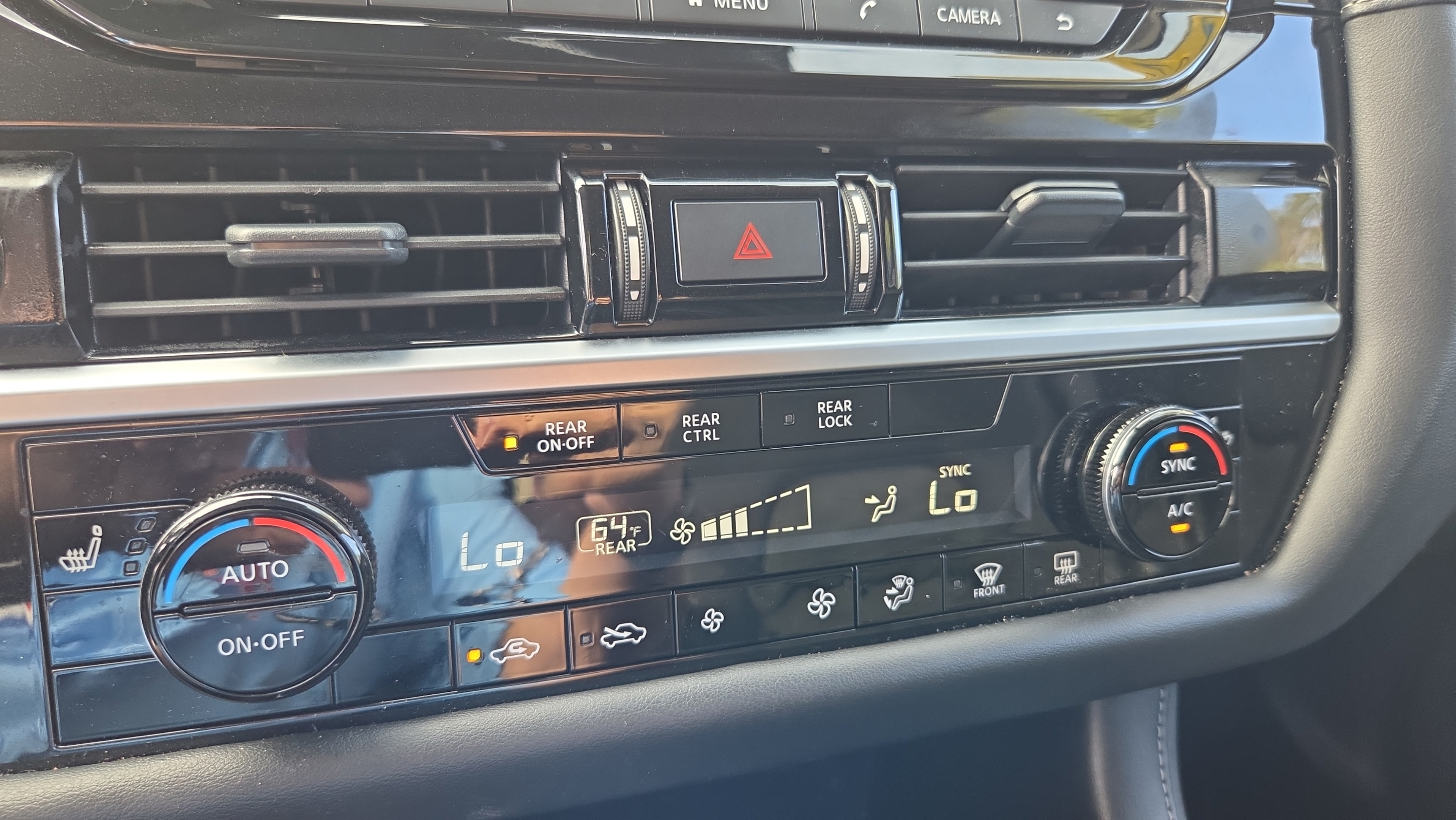 Used 2025 Nissan Pathfinder SV FWD image 21