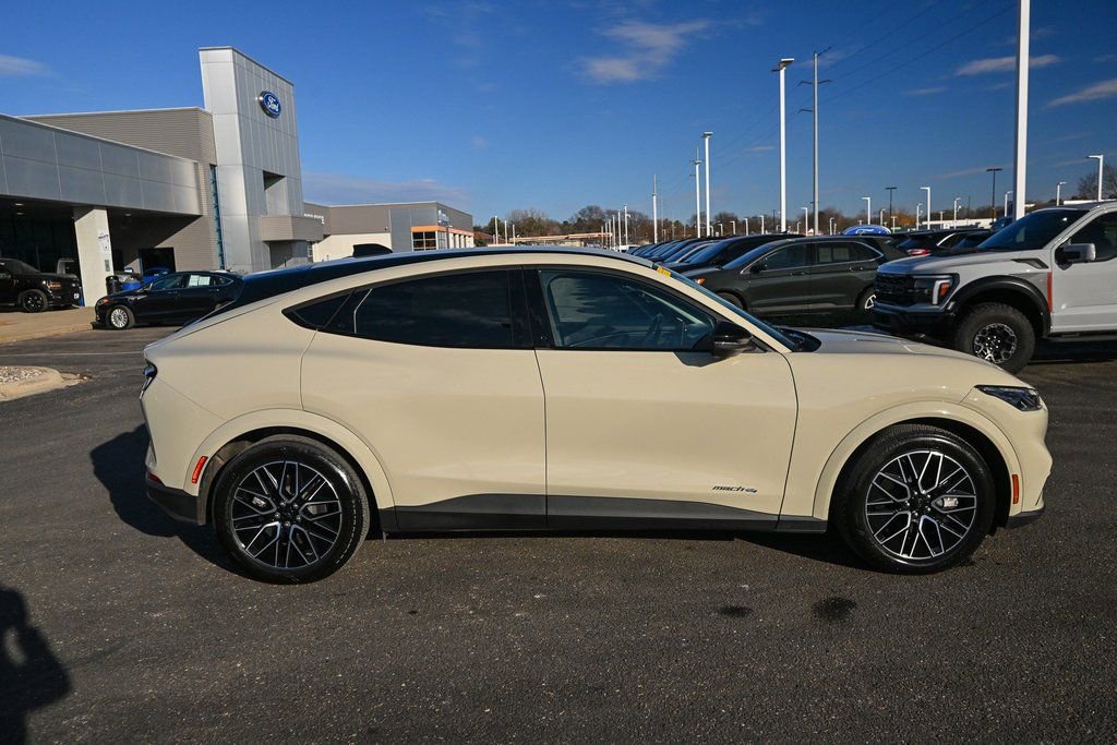 Used 2025 Ford Mustang Mach-E Premium image 3
