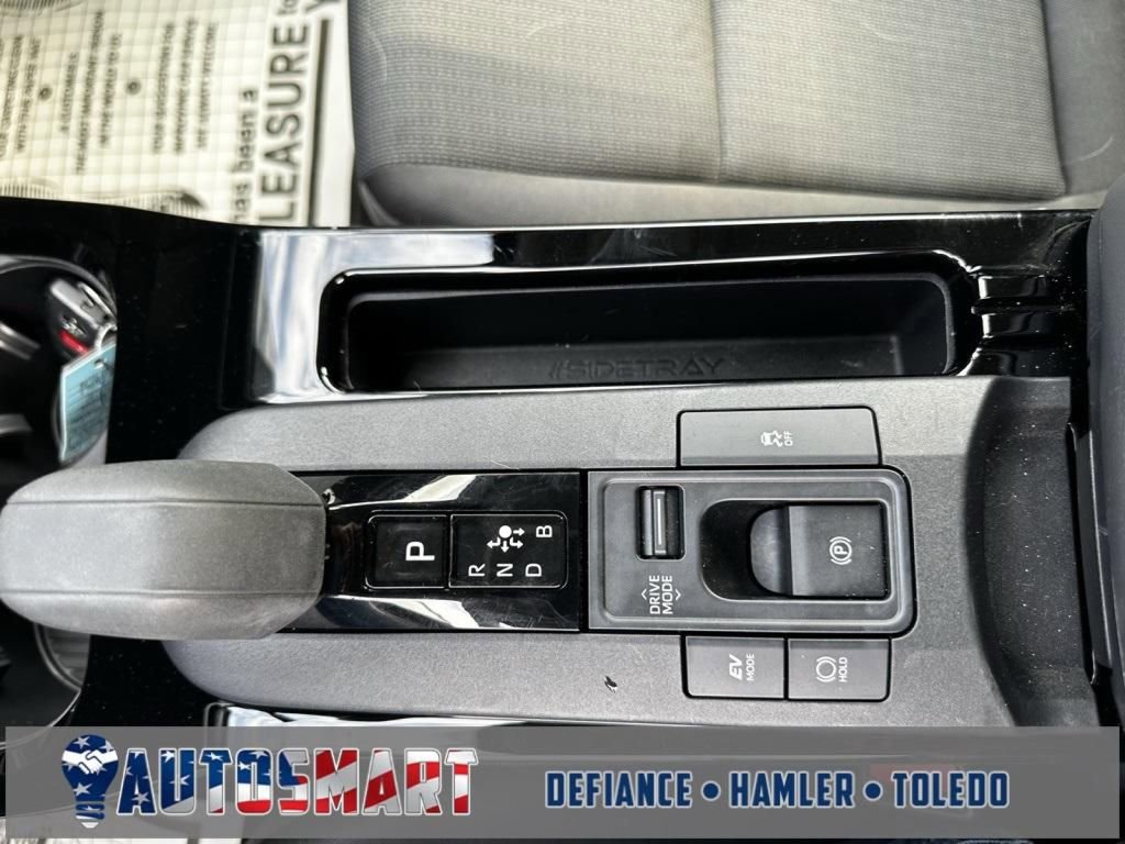 Used 2024 Toyota Prius LE image 22