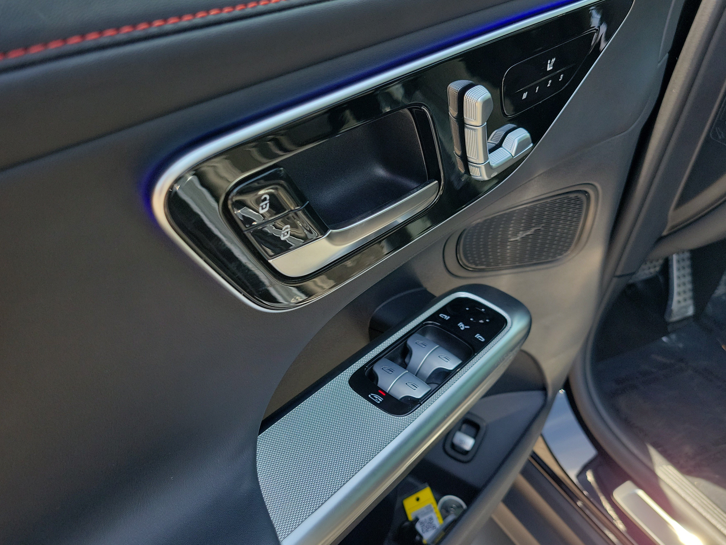 Certified 2024 Mercedes-Benz GLC 43 AMG 4MATIC image 17