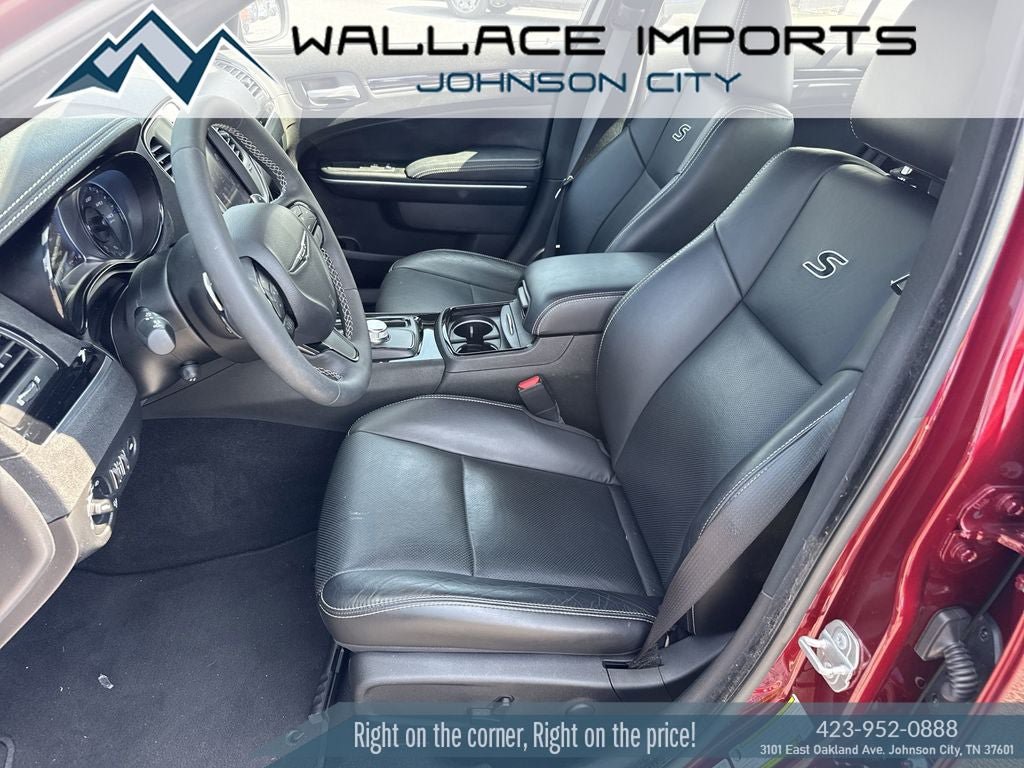 Used 2023 Chrysler 300 S w/ Comfort Group RWD image 13
