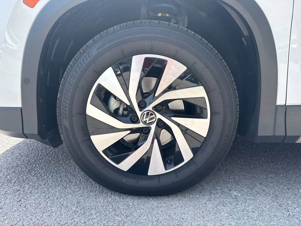 Used 2025 Volkswagen Tiguan S image 13