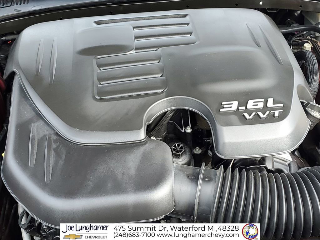 Used 2016 Chrysler 300 Limited image 29