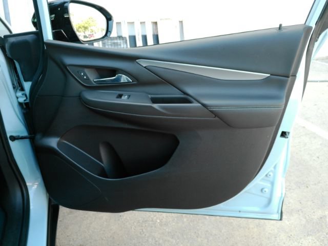 Used 2023 Chevrolet Bolt LT FWD image 19