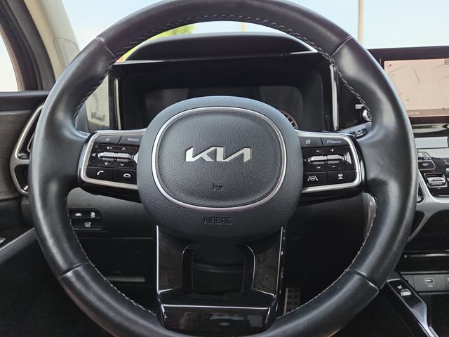 Used 2022 Kia Sorento EX AWD/4WD image 19