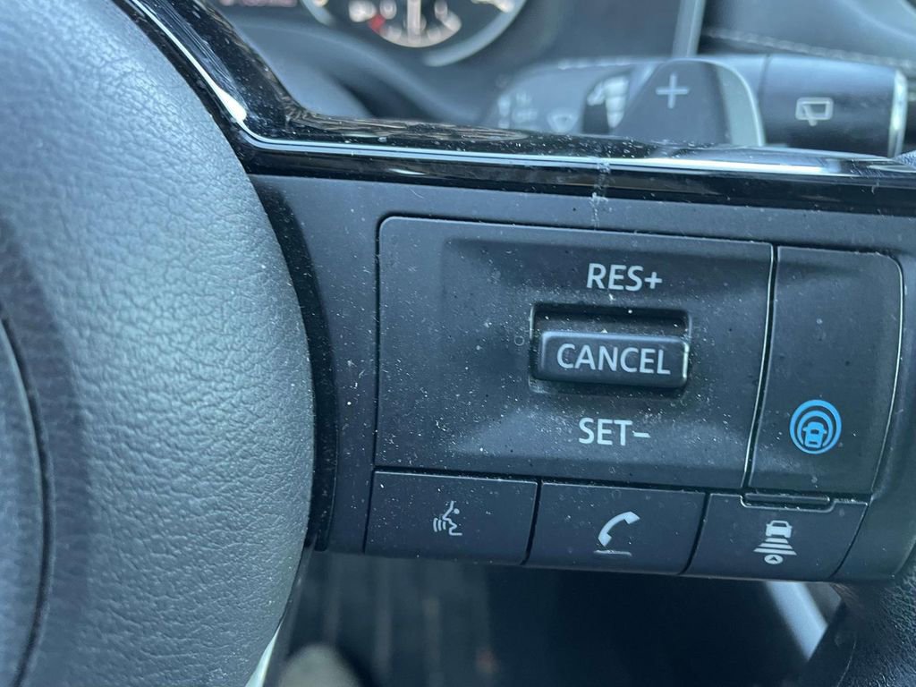 Used 2022 Nissan Rogue SV image 44