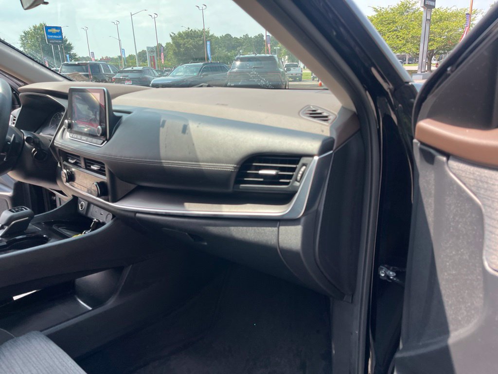 Used 2023 Nissan Rogue SV AWD/4WD image 30
