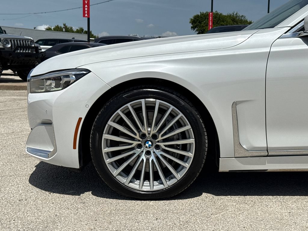 Used 2022 BMW 750Li xDrive AWD/4WD image 5
