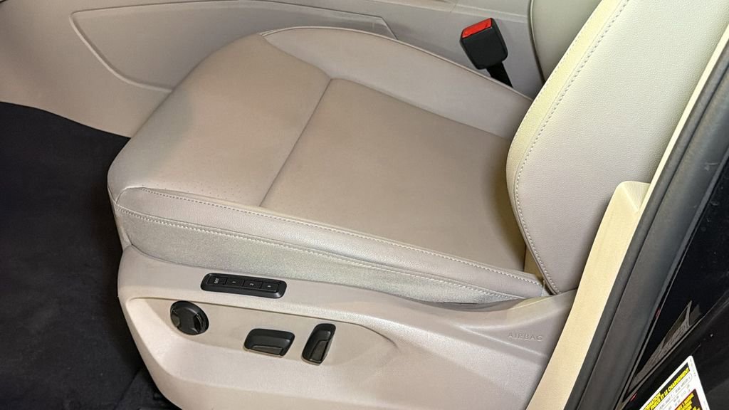 Used 2019 Volkswagen Atlas SEL R-Line image 22