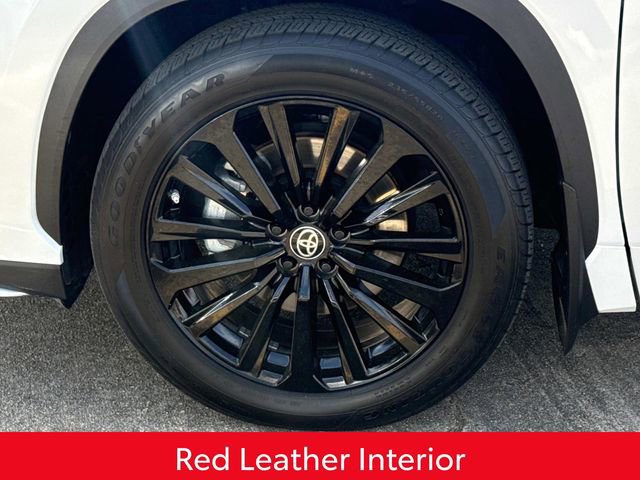 Used 2024 Toyota Highlander XSE image 5