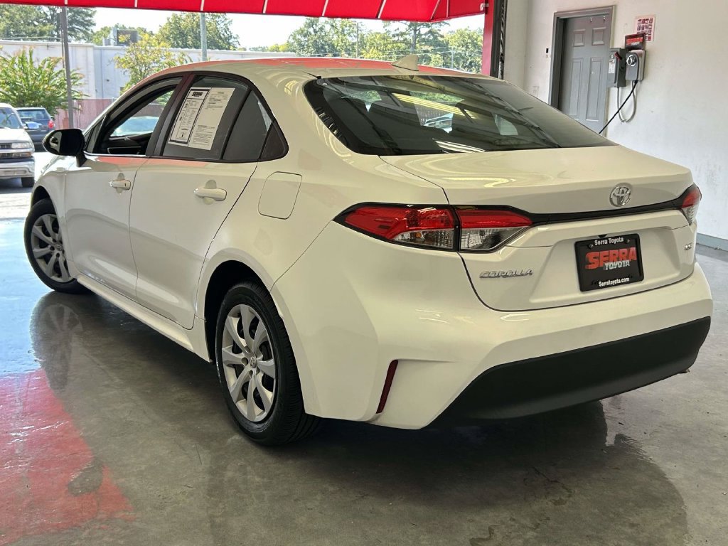 Certified 2023 Toyota Corolla LE FWD image 5
