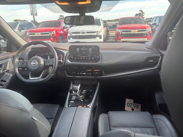 Used 2023 Nissan Rogue Platinum w/ Platinum Premium Package FWD image 13