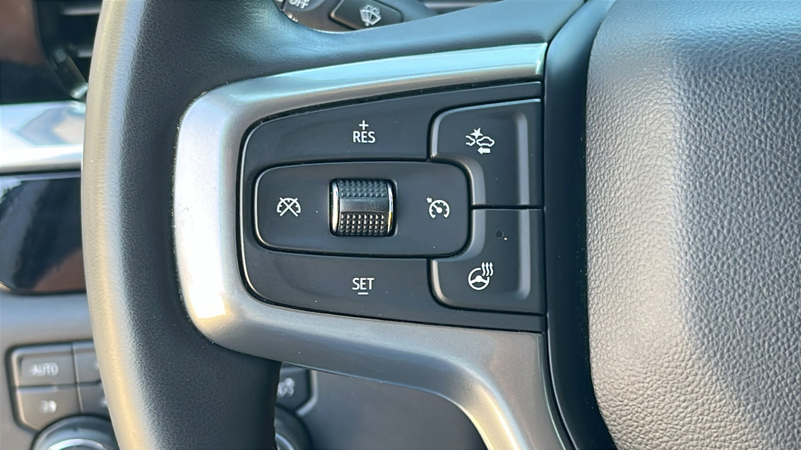 Used 2024 Chevrolet Silverado 1500 LT Trail Boss w/ LPO, Dark Essentials Package image 16