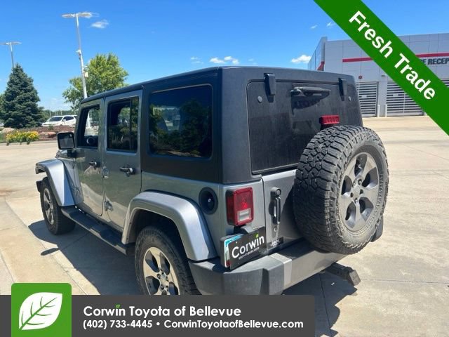 Used 2016 Jeep Wrangler Unlimited Sahara w/ Dual Top Group AWD/4WD image 6